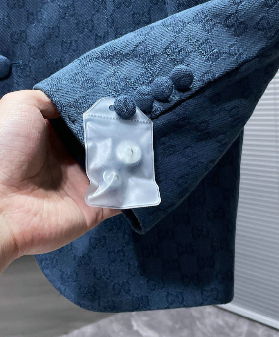 Gucci Suit Blue/Beige - Image 5