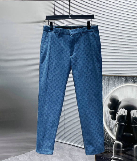 Gucci Suit Blue/Beige - Image 4